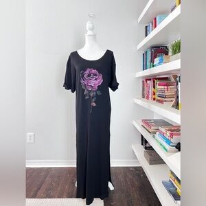 Vintages Souls black maxi with rose size medium